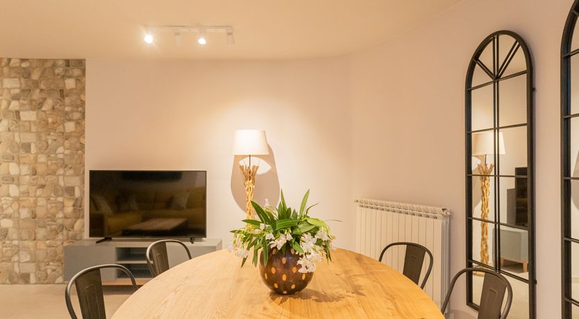 Photo of Lakeside Bliss