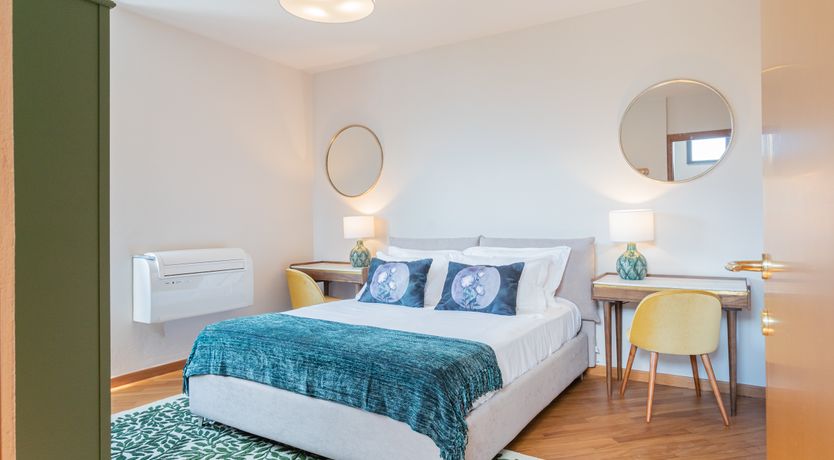 Photo of Lakeside Bliss