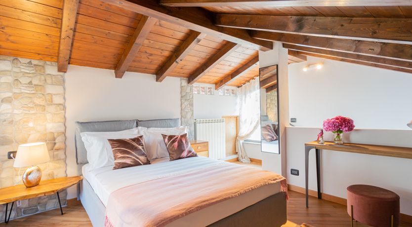 Photo of Lakeside Bliss