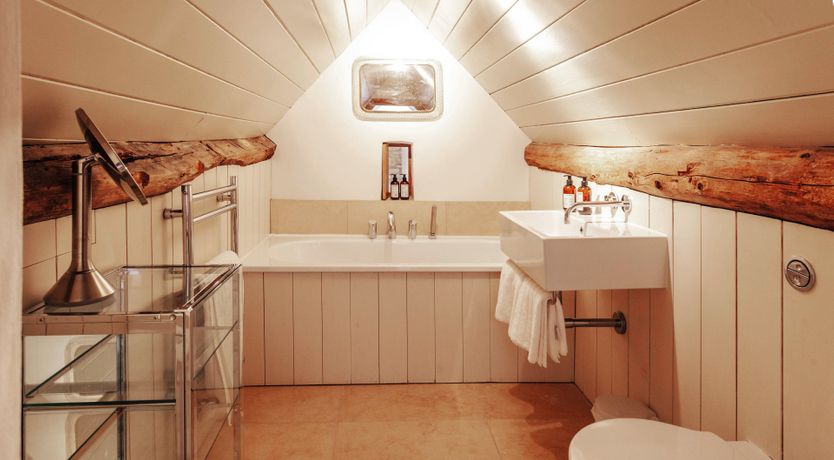 Photo of The Bronze Knight