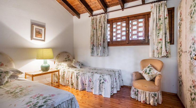 Photo of Between The Lakes