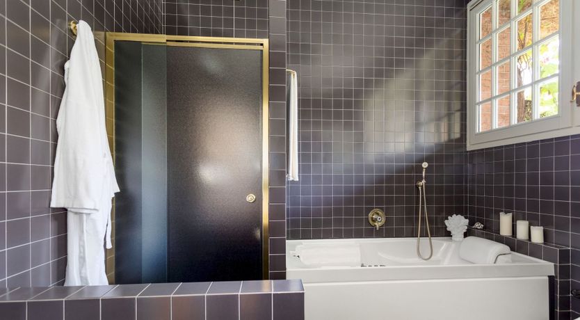 Photo of Between The Lakes