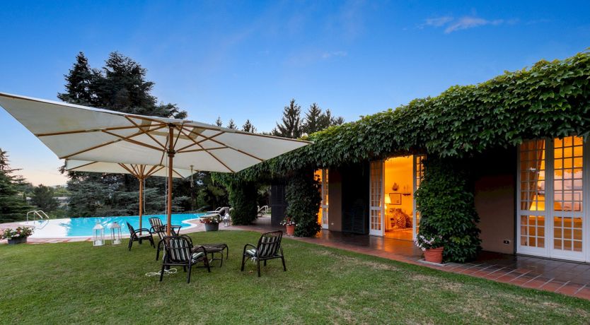 Photo of Between The Lakes