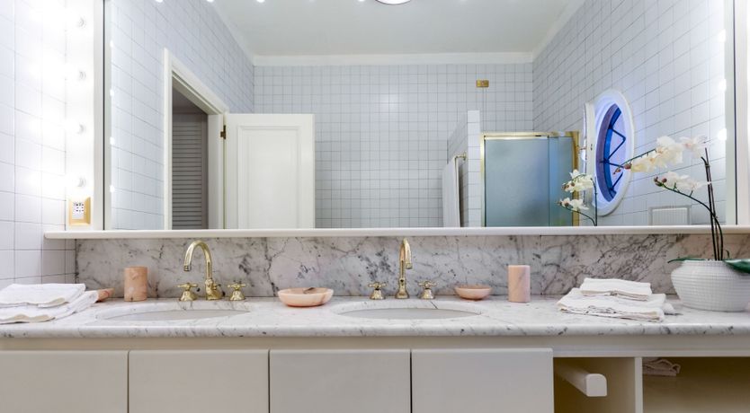 Photo of Between The Lakes