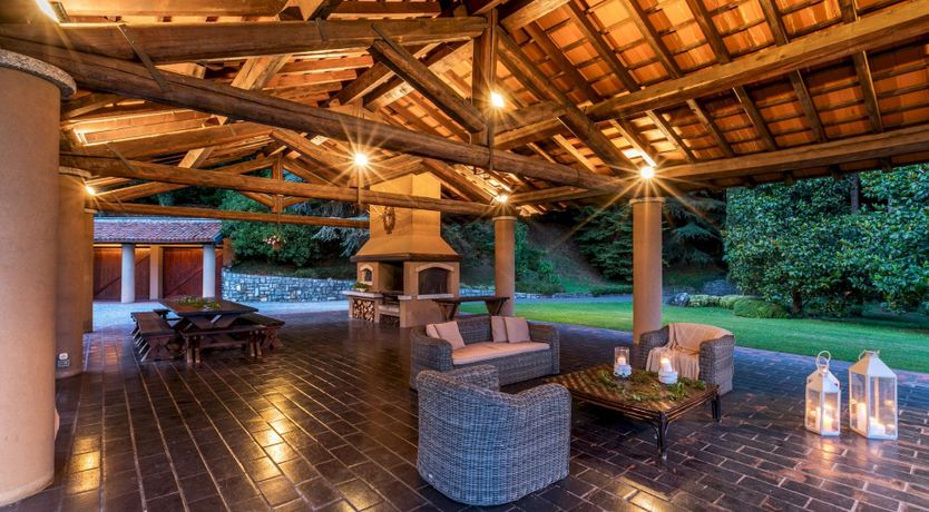 Photo of Between The Lakes