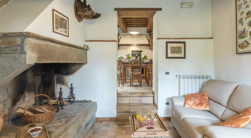 Photo of Old Tuscan Farmhouse