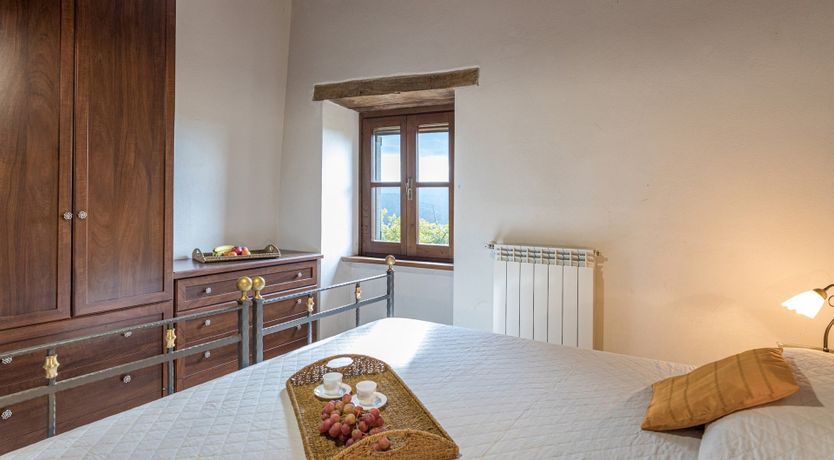 Photo of Old Tuscan Farmhouse