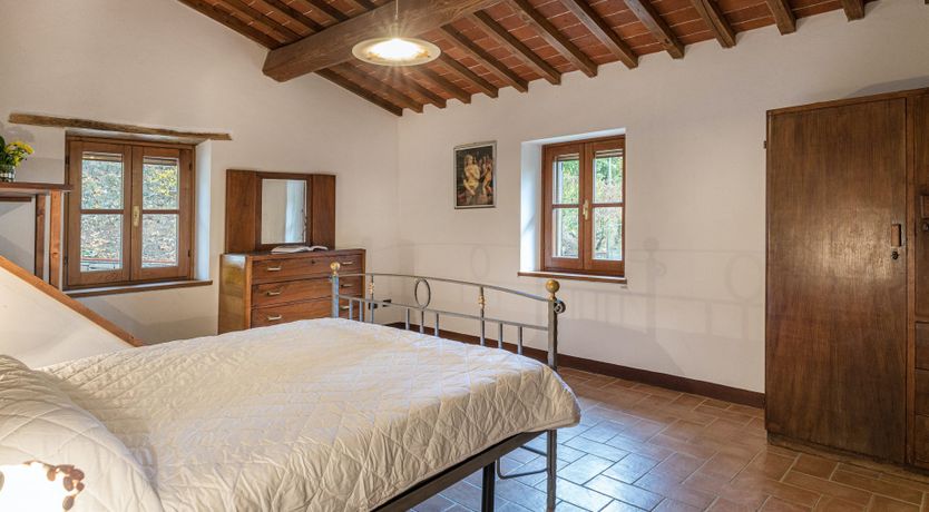 Photo of Old Tuscan Farmhouse