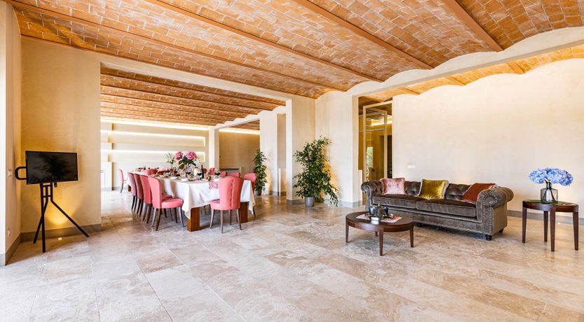 Photo of Hillside Vines