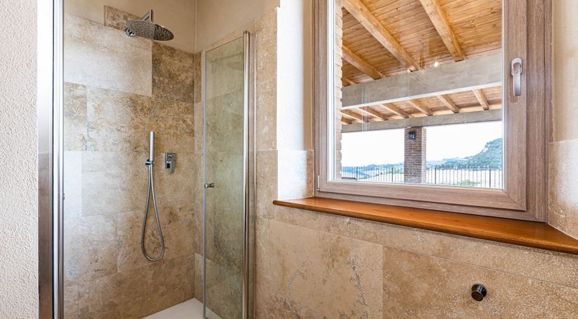 Photo of Hillside Vines