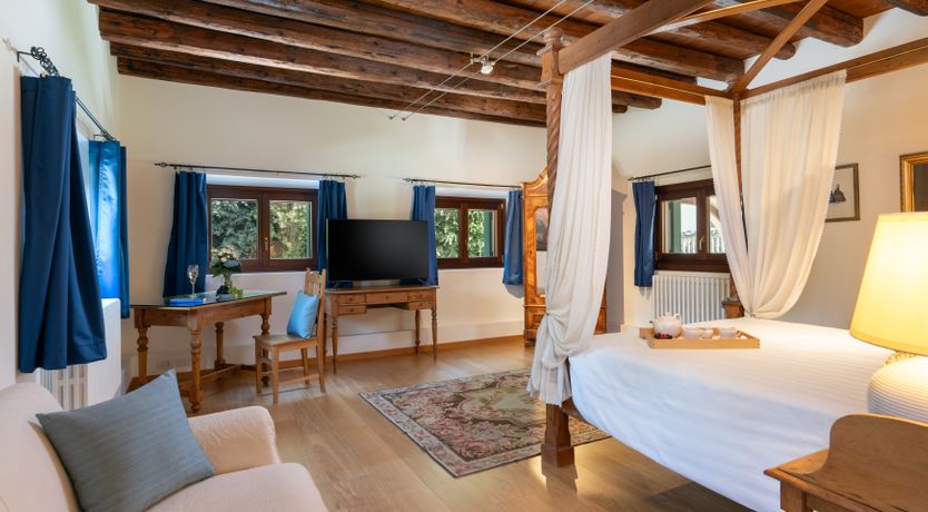 Photo of Prosecco Mansion