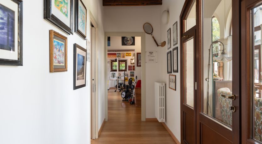 Photo of Prosecco Mansion