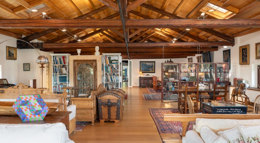 Photo of Prosecco Mansion