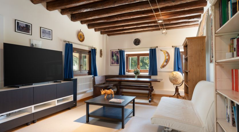 Photo of Prosecco Mansion