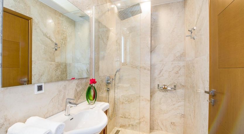 Photo of Vibrant & Verdant