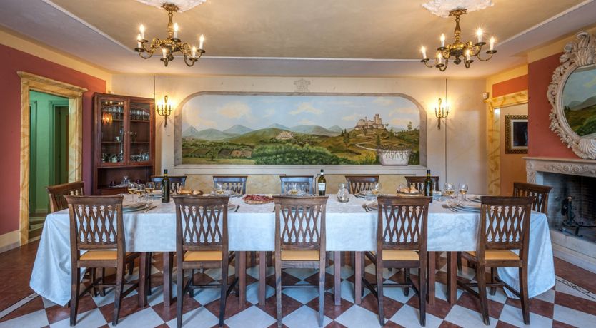 Photo of Heraldic Crest