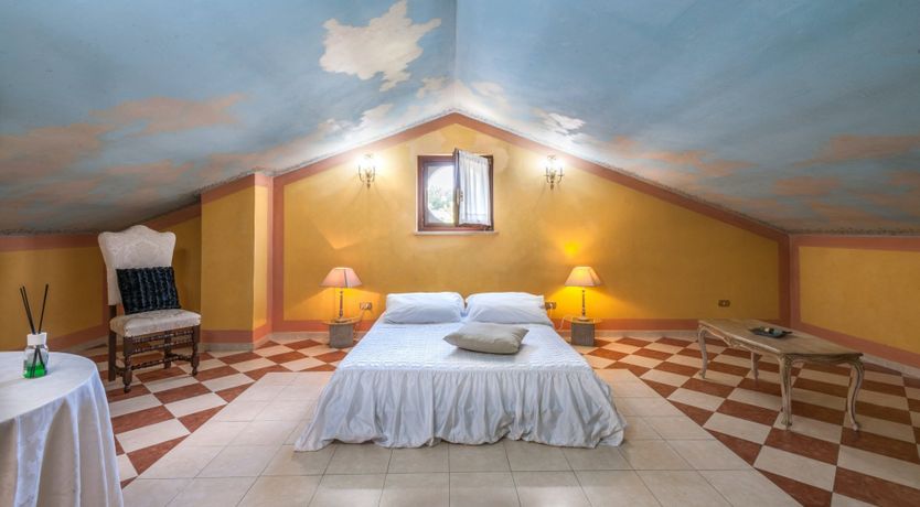 Photo of Heraldic Crest