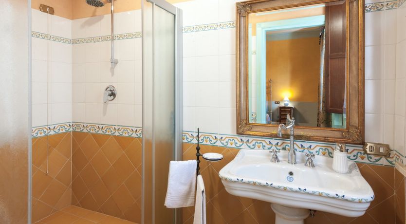 Photo of Heraldic Crest