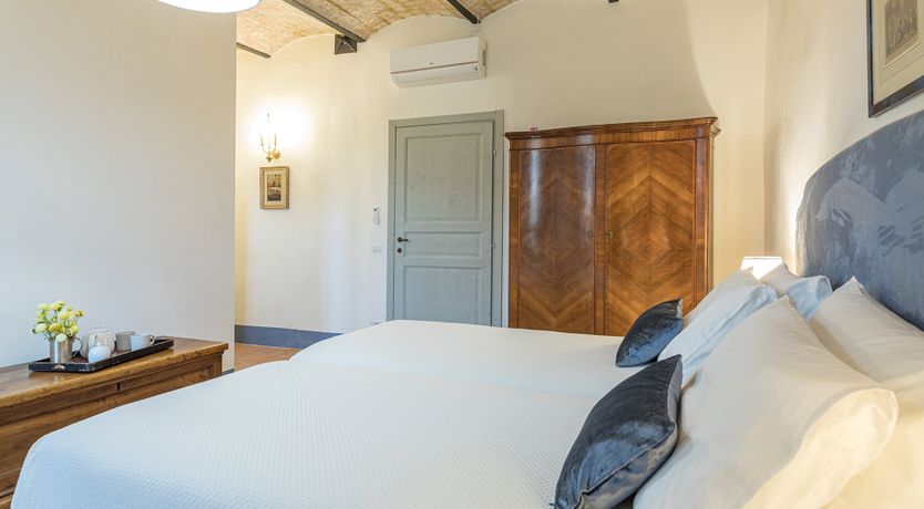 Photo of Arches & Enclaves