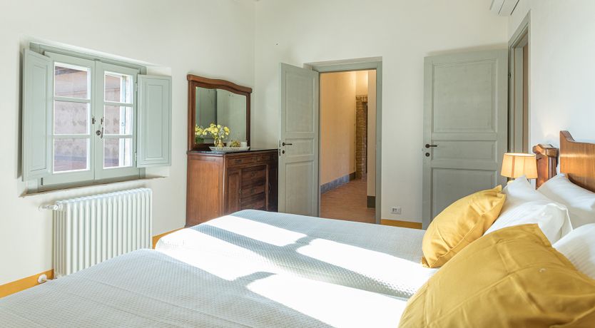 Photo of Arches & Enclaves