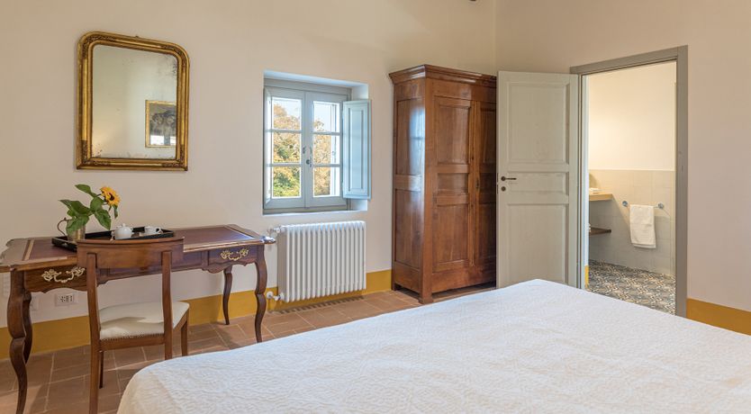 Photo of Arches & Enclaves