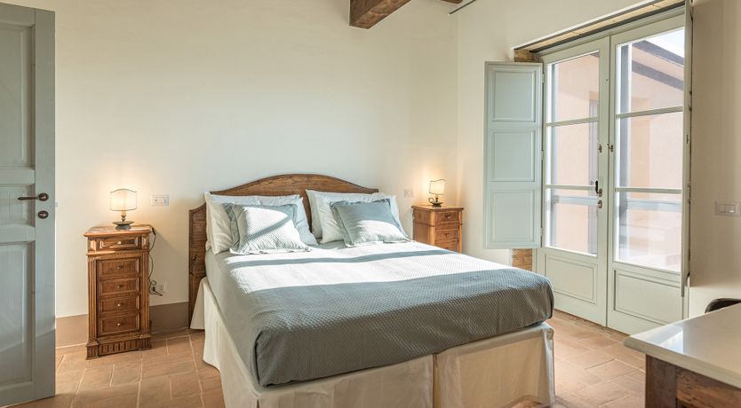 Photo of Arches & Enclaves