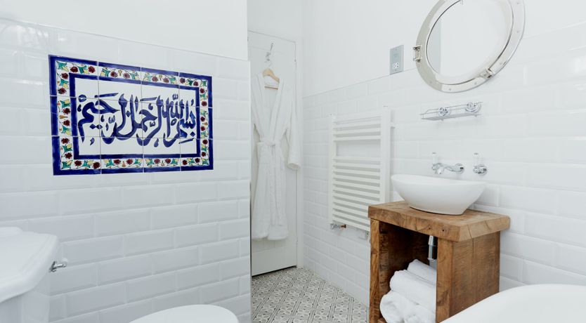 Photo of The Poachers Pocket