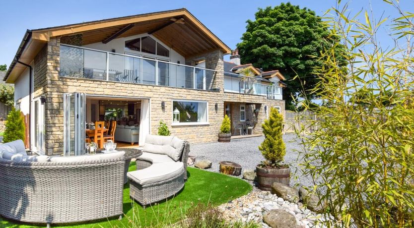 Photo of 5 Bed in Red Wharf Bay