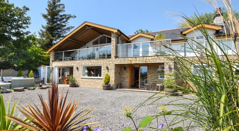 Photo of 5 Bed in Red Wharf Bay