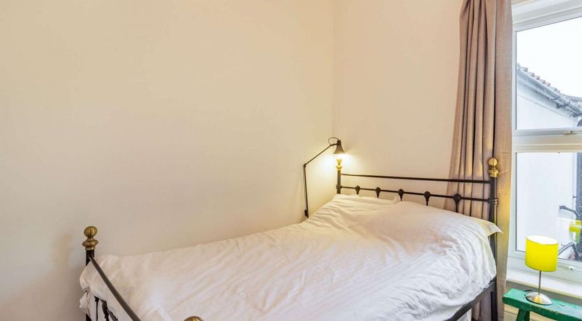 Photo of 4 Bed in Holt