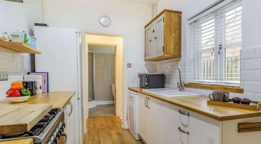 Photo of 4 Bed in Holt