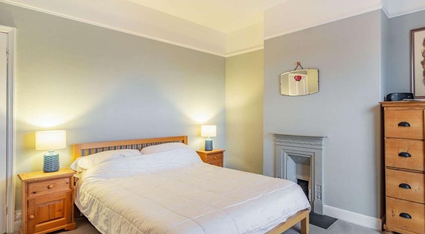 Photo of 4 Bed in Holt