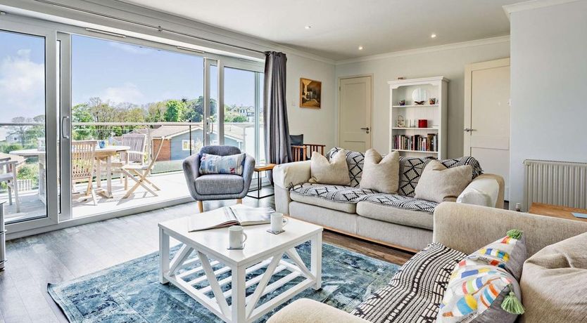 Photo of 4 Bed in Seaview