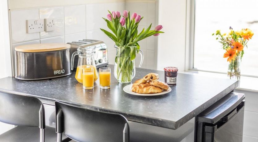 Photo of 1 Bed in Croyde