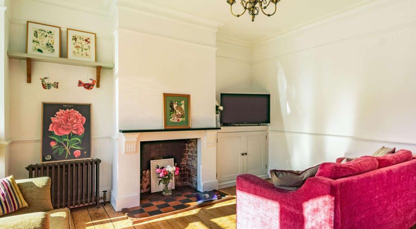 Photo of 3 Bed in Holt