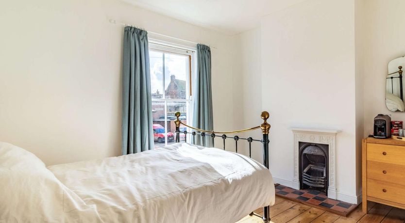 Photo of 3 Bed in Holt