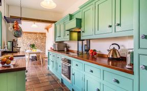 Photo of 3 Bed in Holt