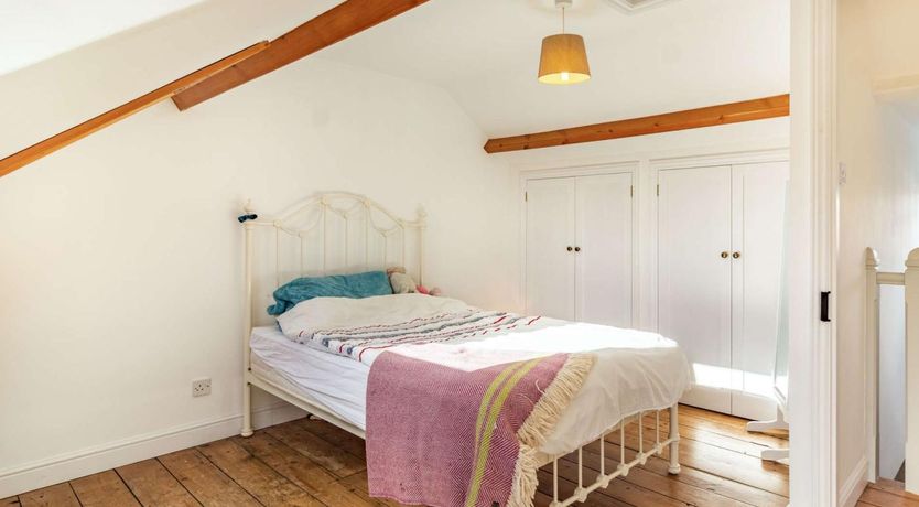 Photo of 3 Bed in Holt