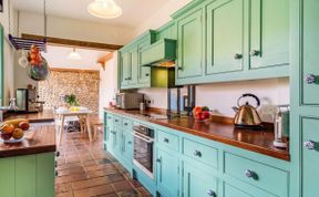 Photo of in Holt (87147)