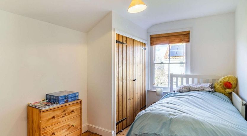 Photo of 3 Bed in Holt