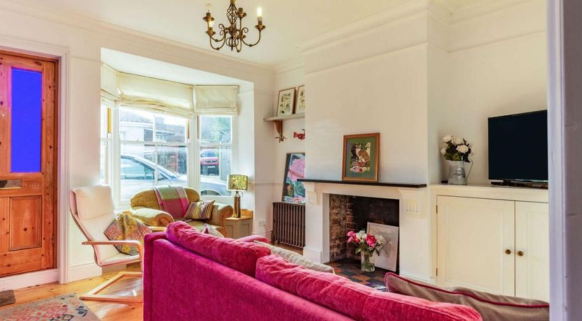 Photo of 3 Bed in Holt