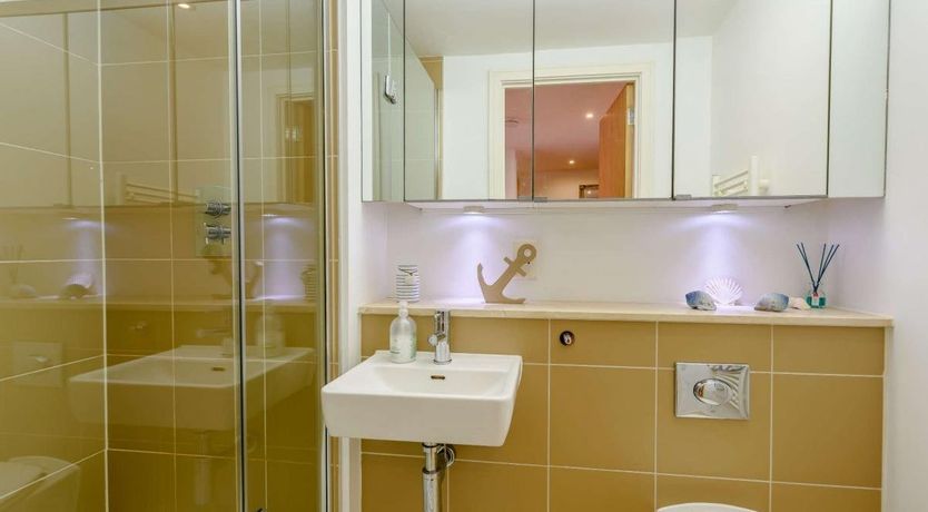 Photo of 2 Bed in Westward Ho