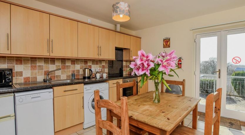 Photo of 2 Bed in Llandderfel