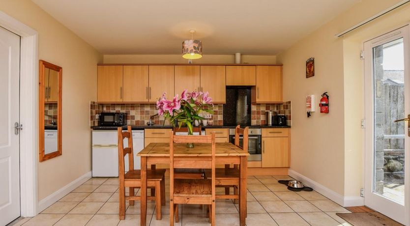 Photo of 2 Bed in Llandderfel