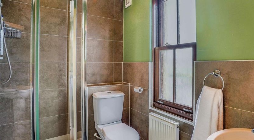 Photo of 4 Bed in Burry Port