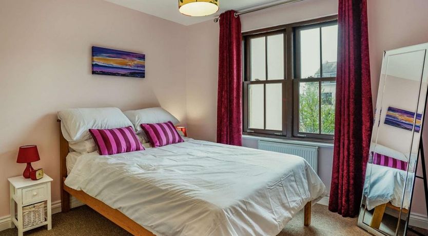 Photo of 4 Bed in Burry Port