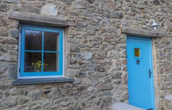 Dolwylan Barn Holiday Cottage