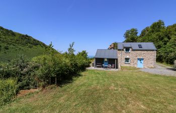 Dolwylan Barn Holiday Cottage