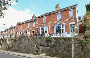 Hillside Holiday Cottage