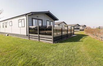 Fairways 4 - Sunny Meadows Holiday Cottage